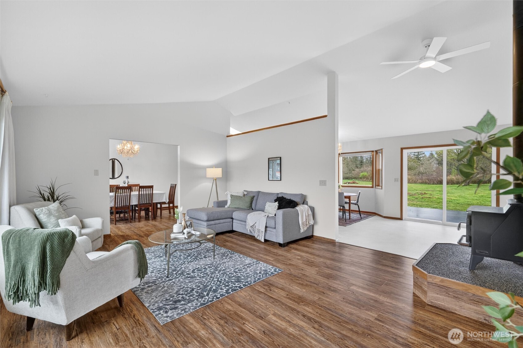 5581 Mission Road Bellingham, WA 98226 - Photo 3 of 39