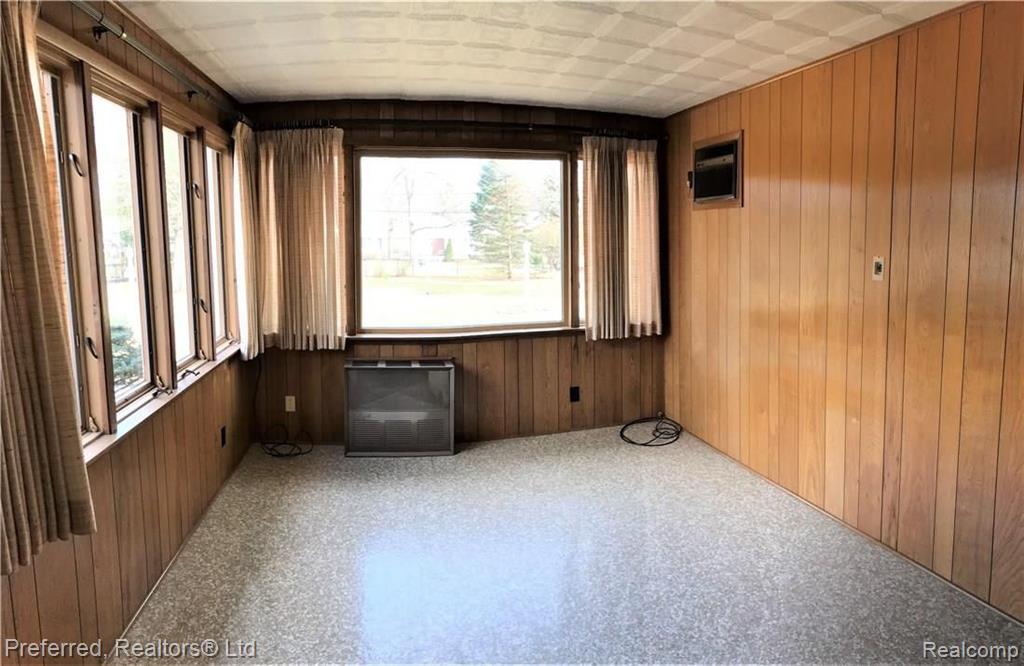 321 South Gulley Road Dearborn, MI 48124 - Photo 8 of 22