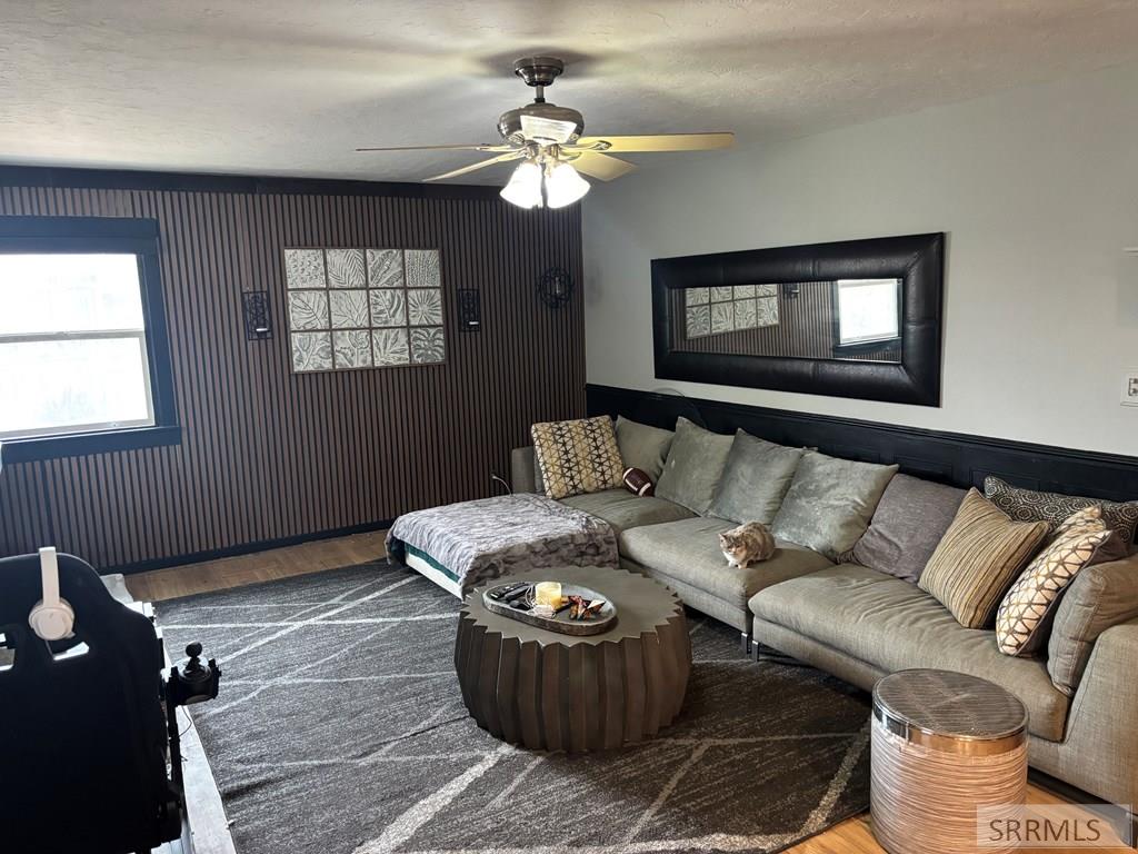 1985 Bittern Drive Ammon, ID 83406 - Photo 3 of 9