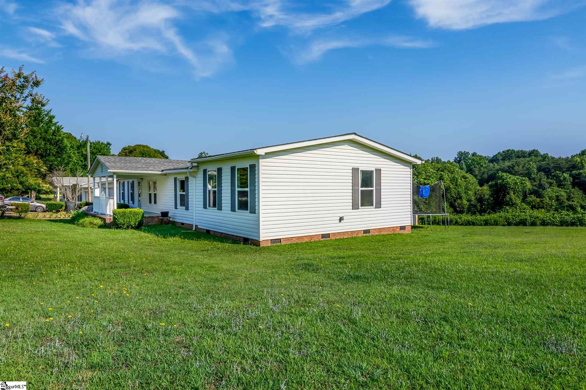 243 Tapp Road Greer, SC 29651 - Photo 2 of 24