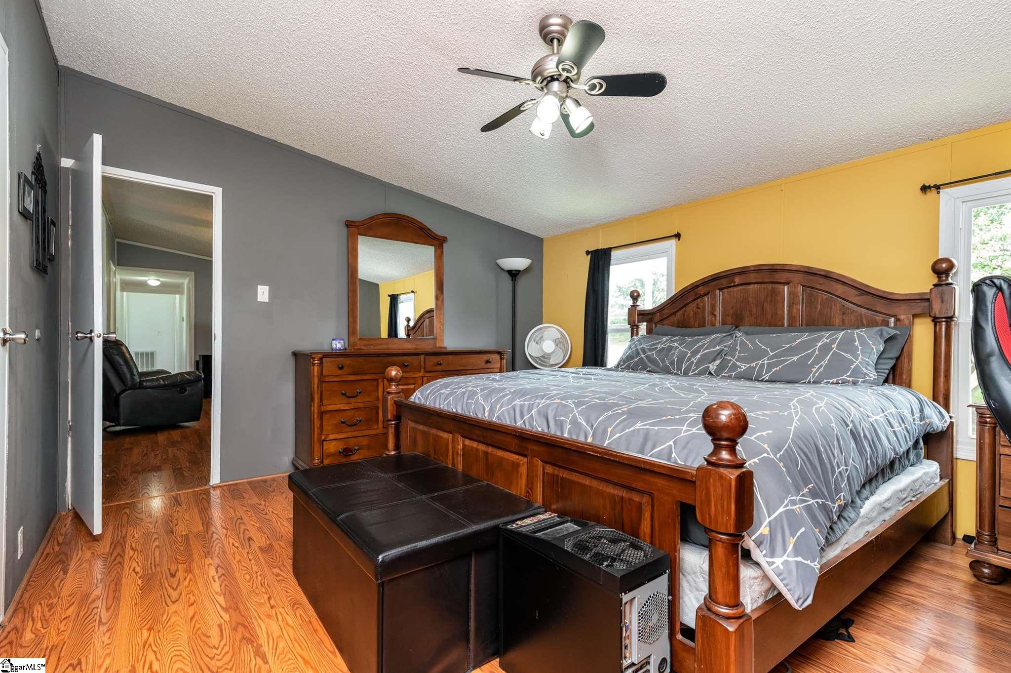 243 Tapp Road Greer, SC 29651 - Photo 11 of 24