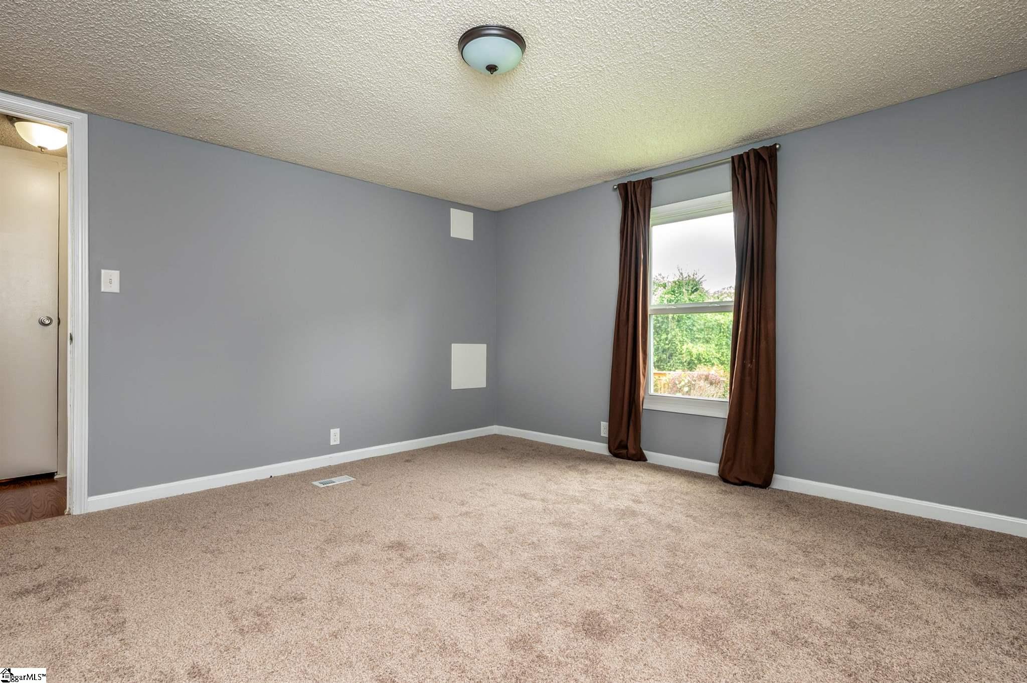 243 Tapp Road Greer, SC 29651 - Photo 14 of 24