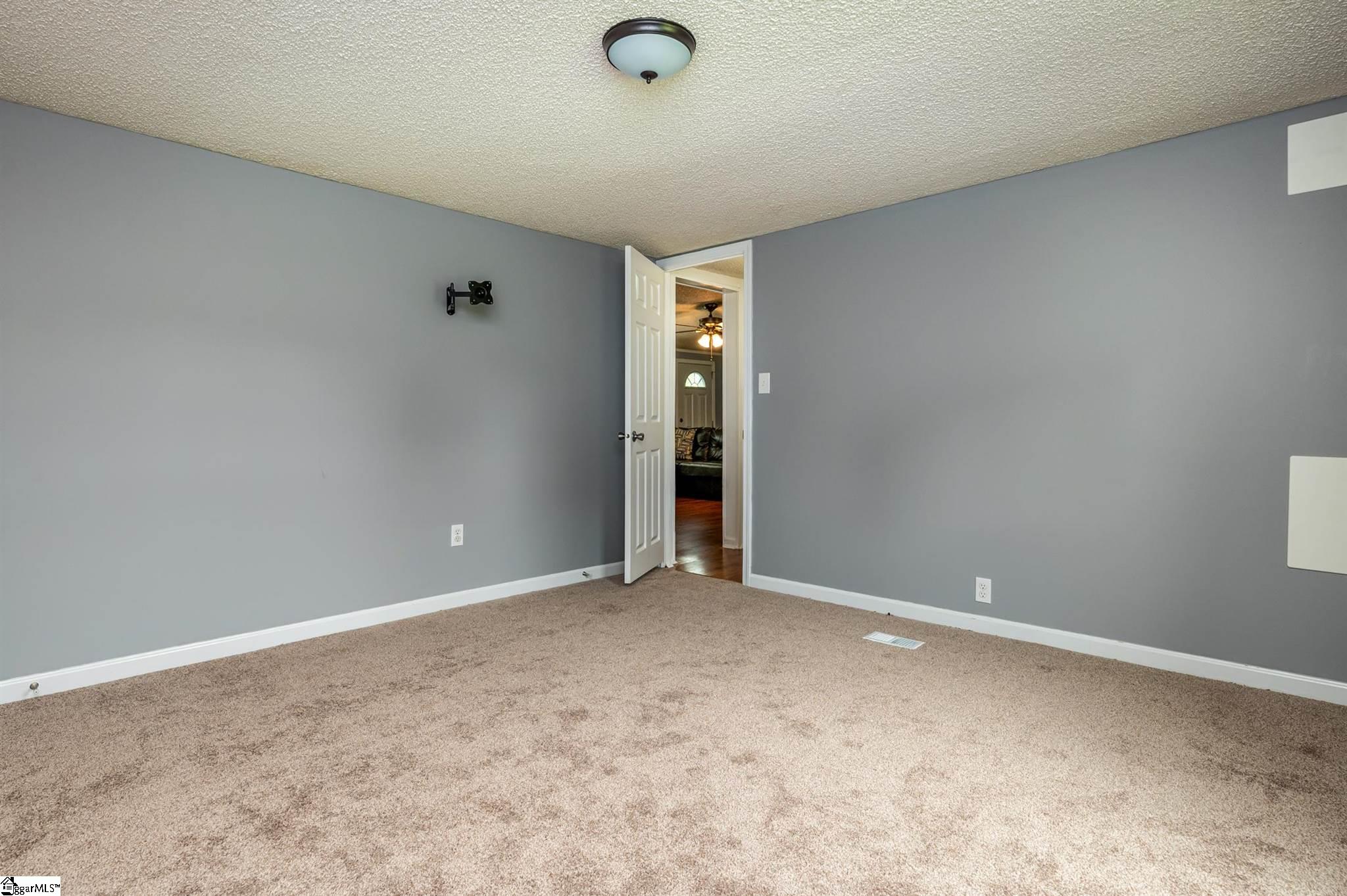 243 Tapp Road Greer, SC 29651 - Photo 15 of 24