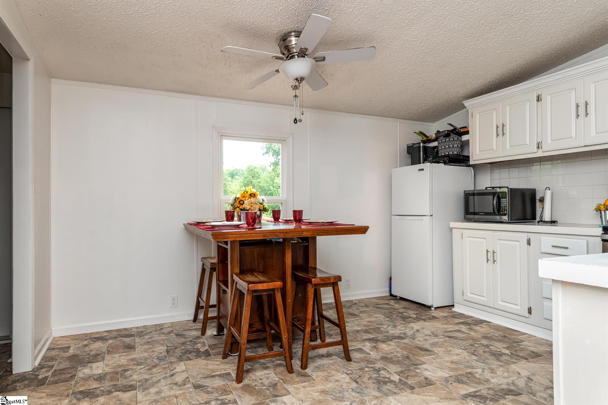 243 Tapp Road Greer, SC 29651 - Photo 9 of 24