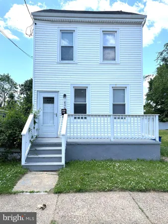 $2,100 | 806 High Street, Burlington, NJ 08016
