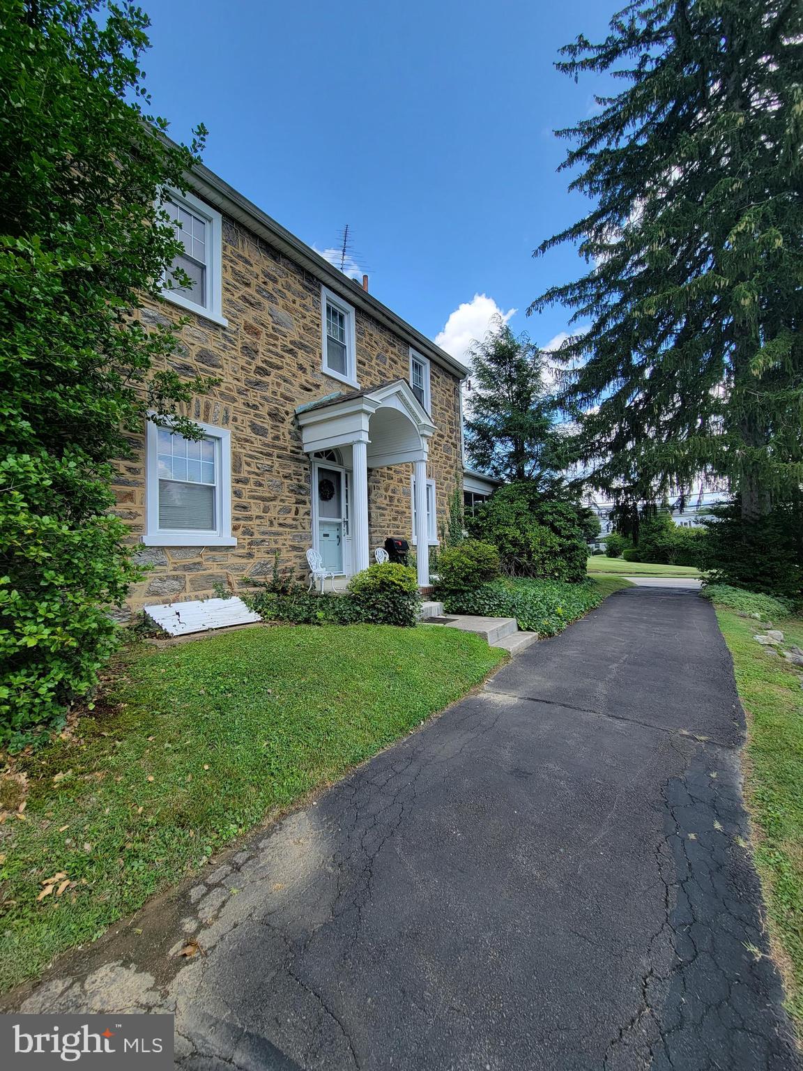1078 Southampton Road Philadelphia, PA 19116 - Photo 3 of 19 Gallery Image 3