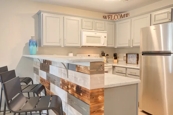 $375,000 | 730 East Mather Street, Unit J202, New Braunfels, TX 78130