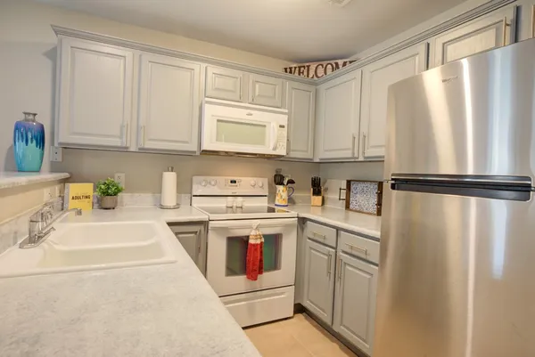 $375,000 | 730 East Mather Street, Unit J202, New Braunfels, TX 78130