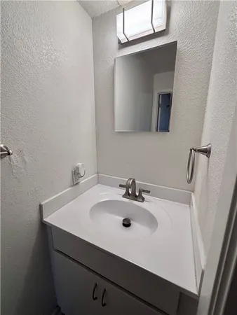 $163,000 | 6224 Robinson Street, Unit 4, Overland Park, KS 66202