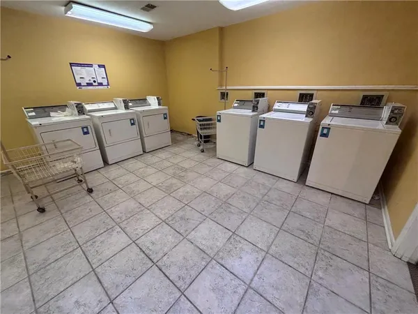 $163,000 | 6224 Robinson Street, Unit 4, Overland Park, KS 66202