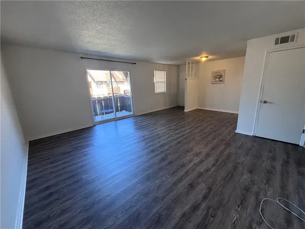 $163,000 | 6224 Robinson Street, Unit 4, Overland Park, KS 66202