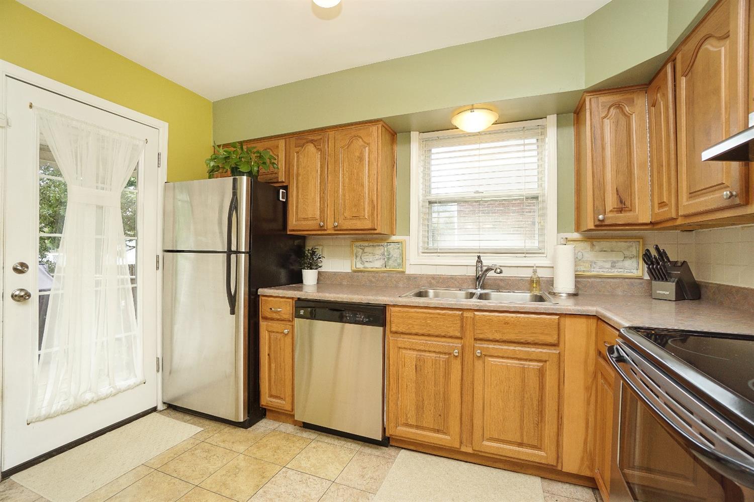5426 Vogel Road Cincinnati, OH 45239 - Photo 10 of 23