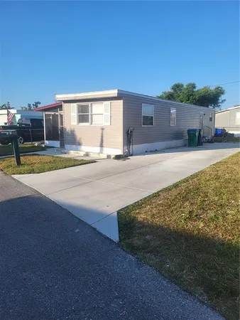 $125,000 | 6580 Seminole Boulevard, Unit 424, Seminole, FL 33772