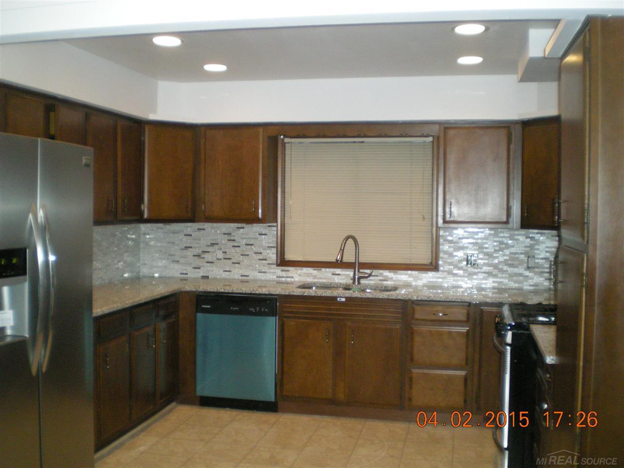 42195 Hayes Road Sterling Heights, MI 48313 - Photo 3 of 37 Updated Kitchen