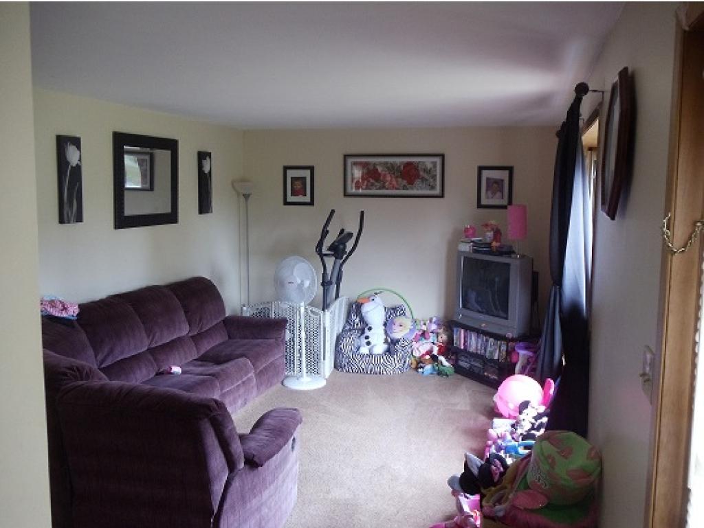 21 East Road Plaistow, NH 03865 - Photo 3 of 7 Gallery Image 3
