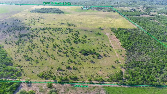 a view of a yard with a yard