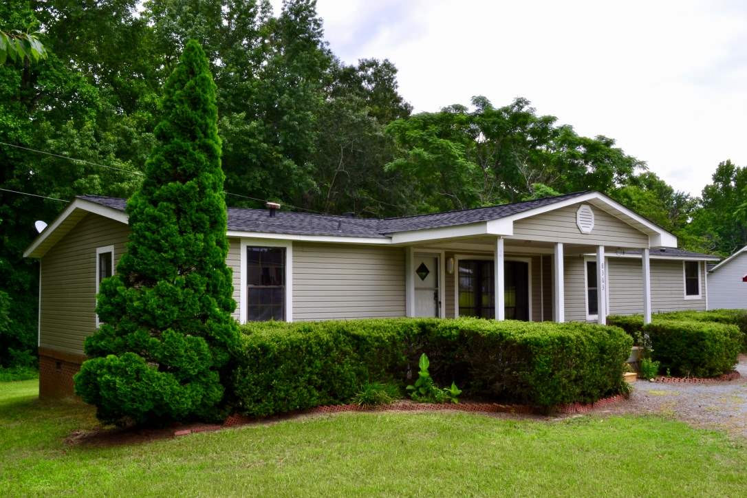 8363 Raleigh Road Benson, NC 27504 - Photo 3 of 24 Photo 3