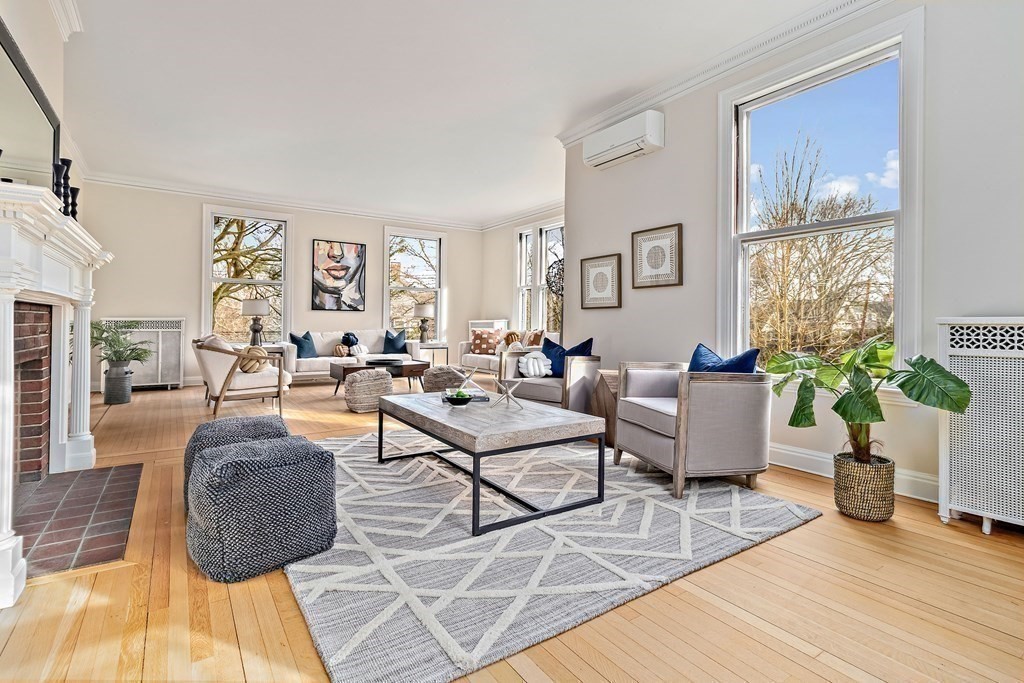172 Buckminster Road Brookline, MA 02445 - Photo 3 of 20