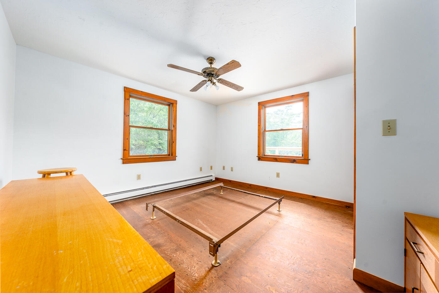 208 Route 6 Truro, MA 02666 - Photo 19 of 32 1stbedroom1