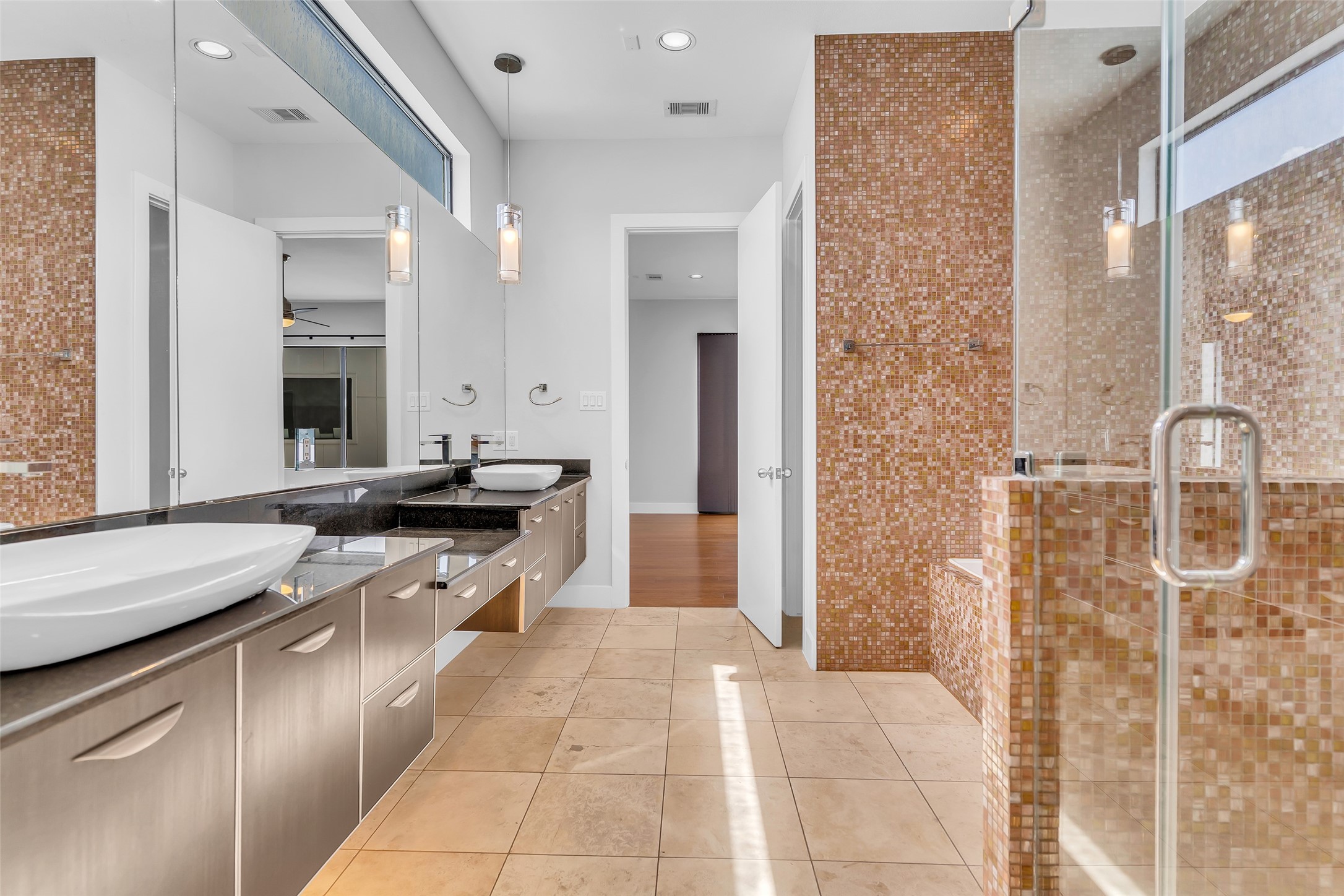 1802 Hickory Street Houston, TX 77007 - Photo 24 of 46
