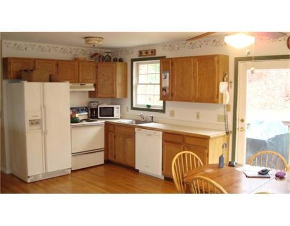 366 Leadmine Road Sturbridge, MA 01518 - Photo 4 of 14