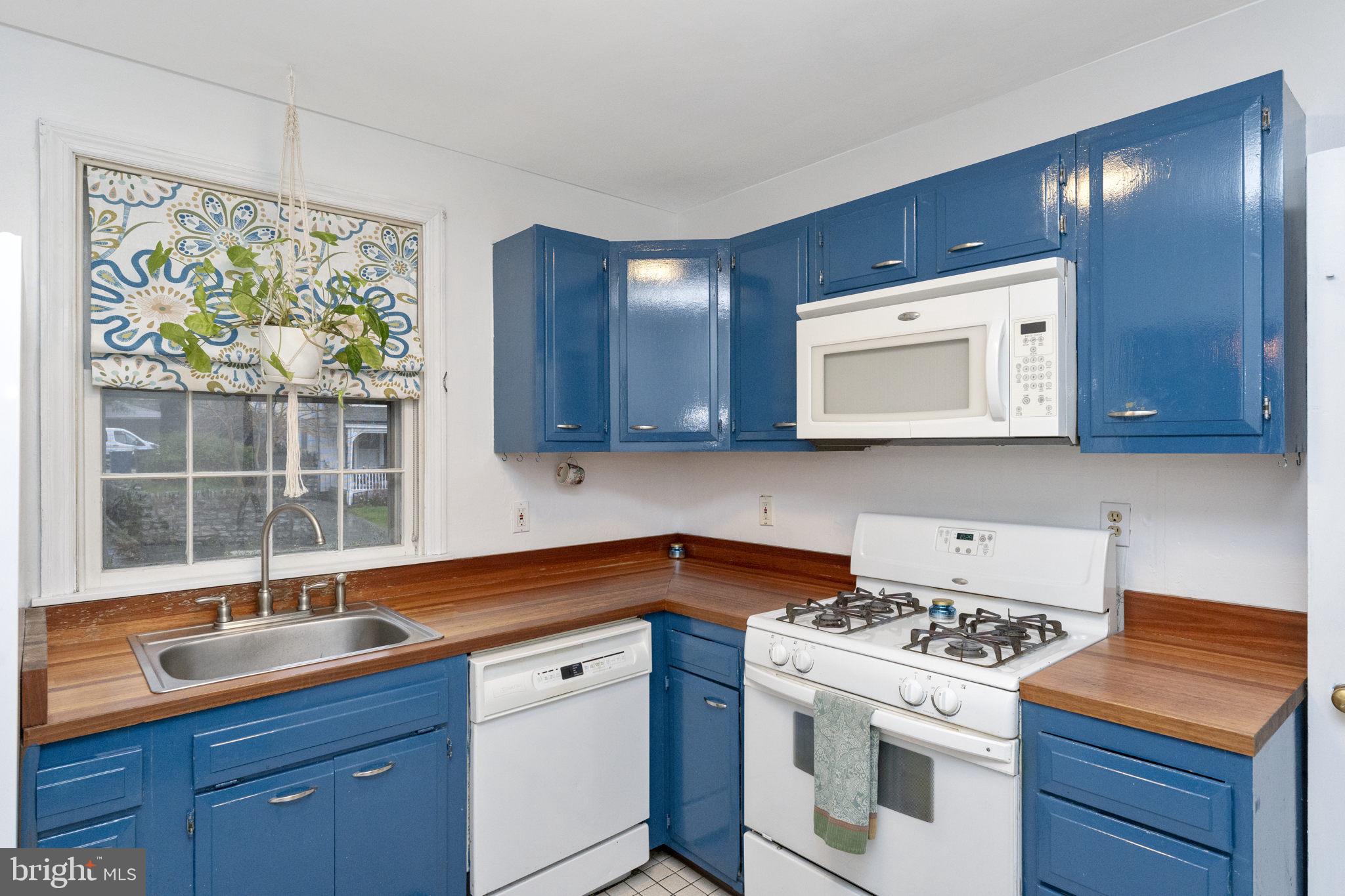 24 Hewett Road Wyncote, PA 19095 - Photo 12 of 31 Kitchen