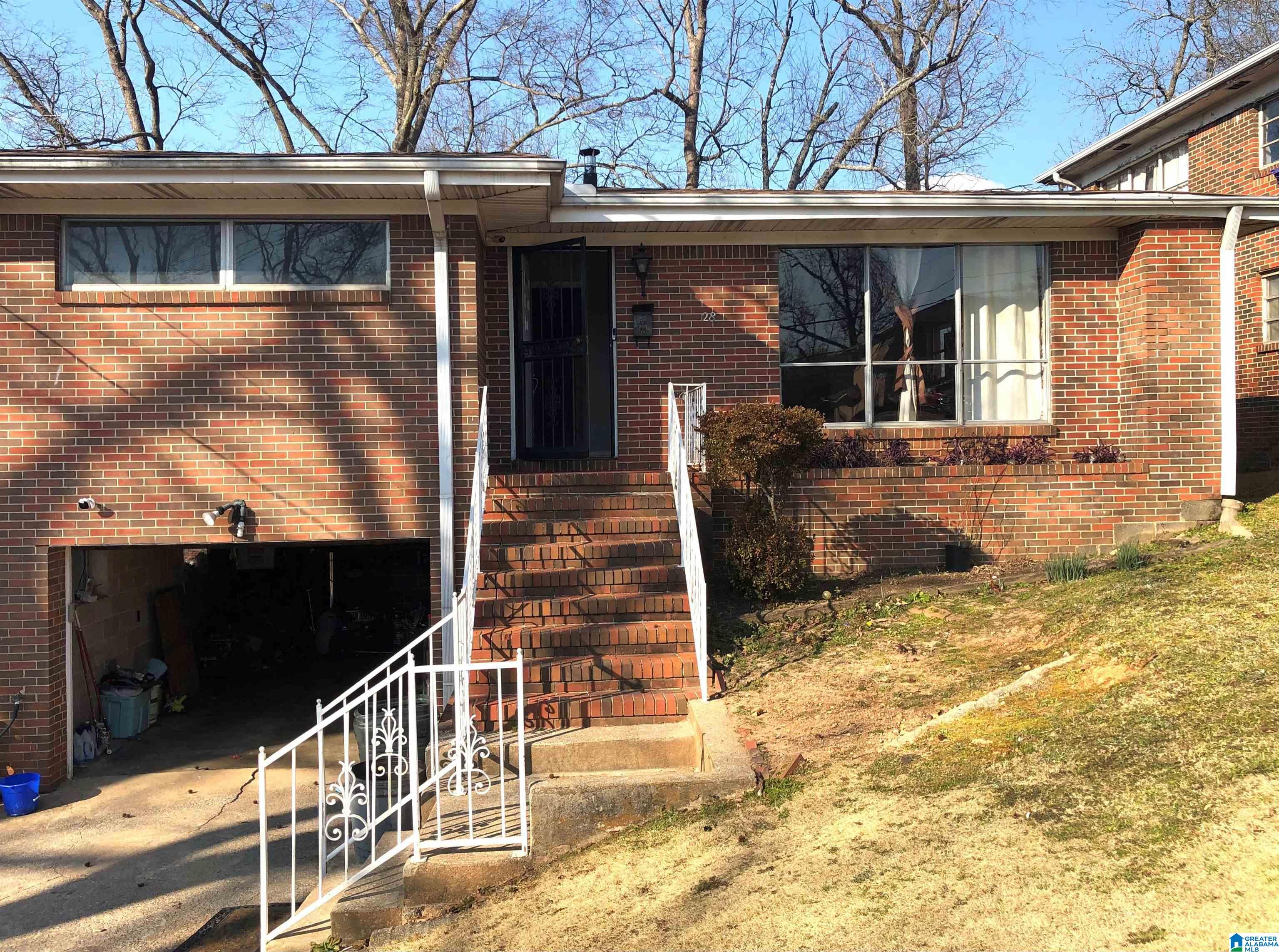 28 Green Springs Avenue Southwest Birmingham, AL 35211 - Photo 1 of 42