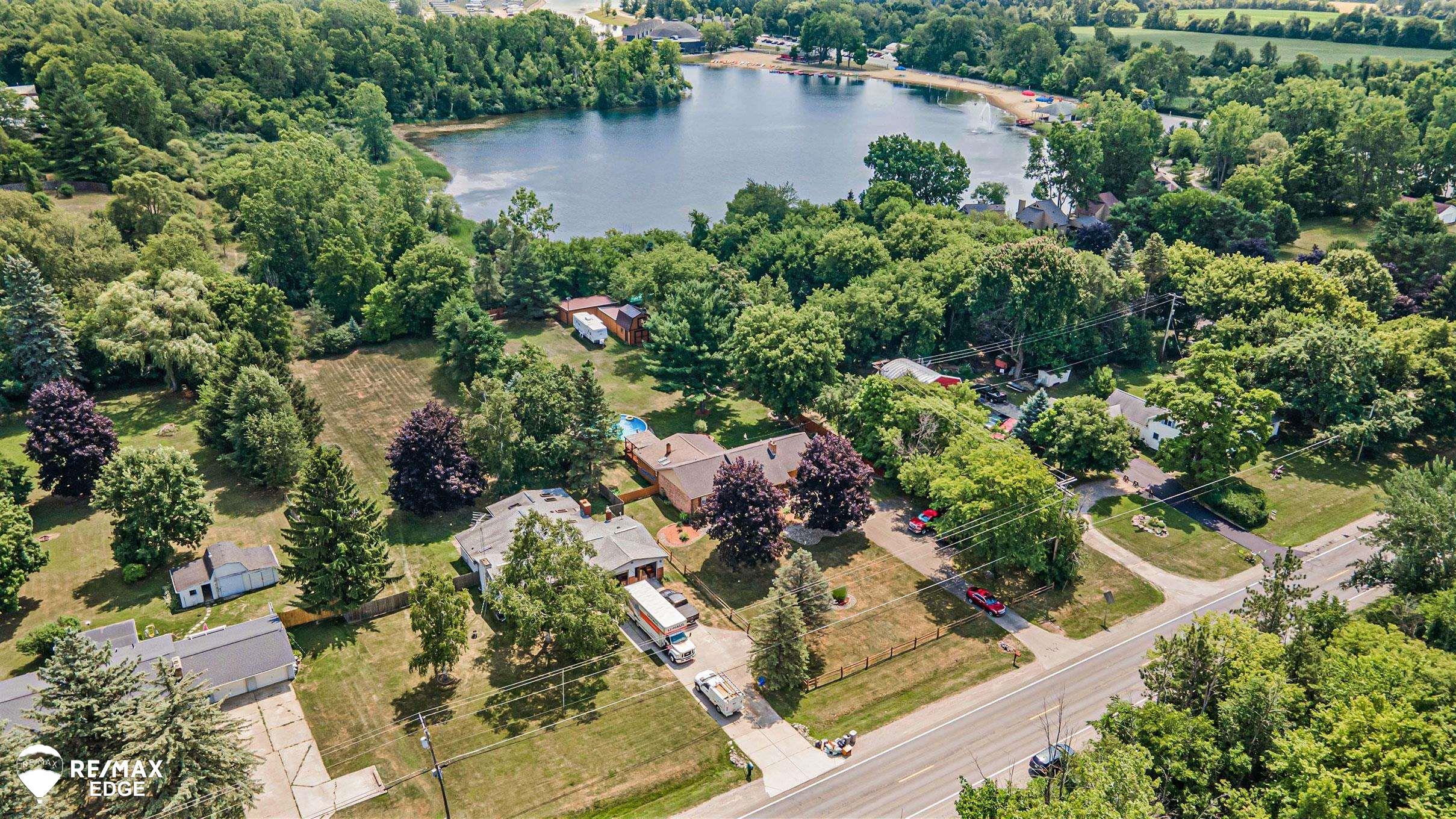 4492 North Irish Road Davison, MI 48423 - Photo 4 of 33