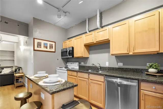 $341,000 | 444 17th Street, Unit 808, Denver, CO 80202
