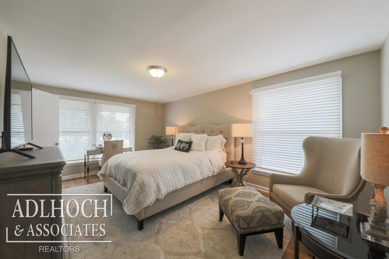 1700 Vernier Road Grosse Pointe, MI 48236 - Photo 22 of 38 50049153-21.JPG