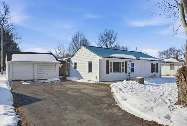 $209,900 | 29 Midway Drive, New Castle, IN 47362