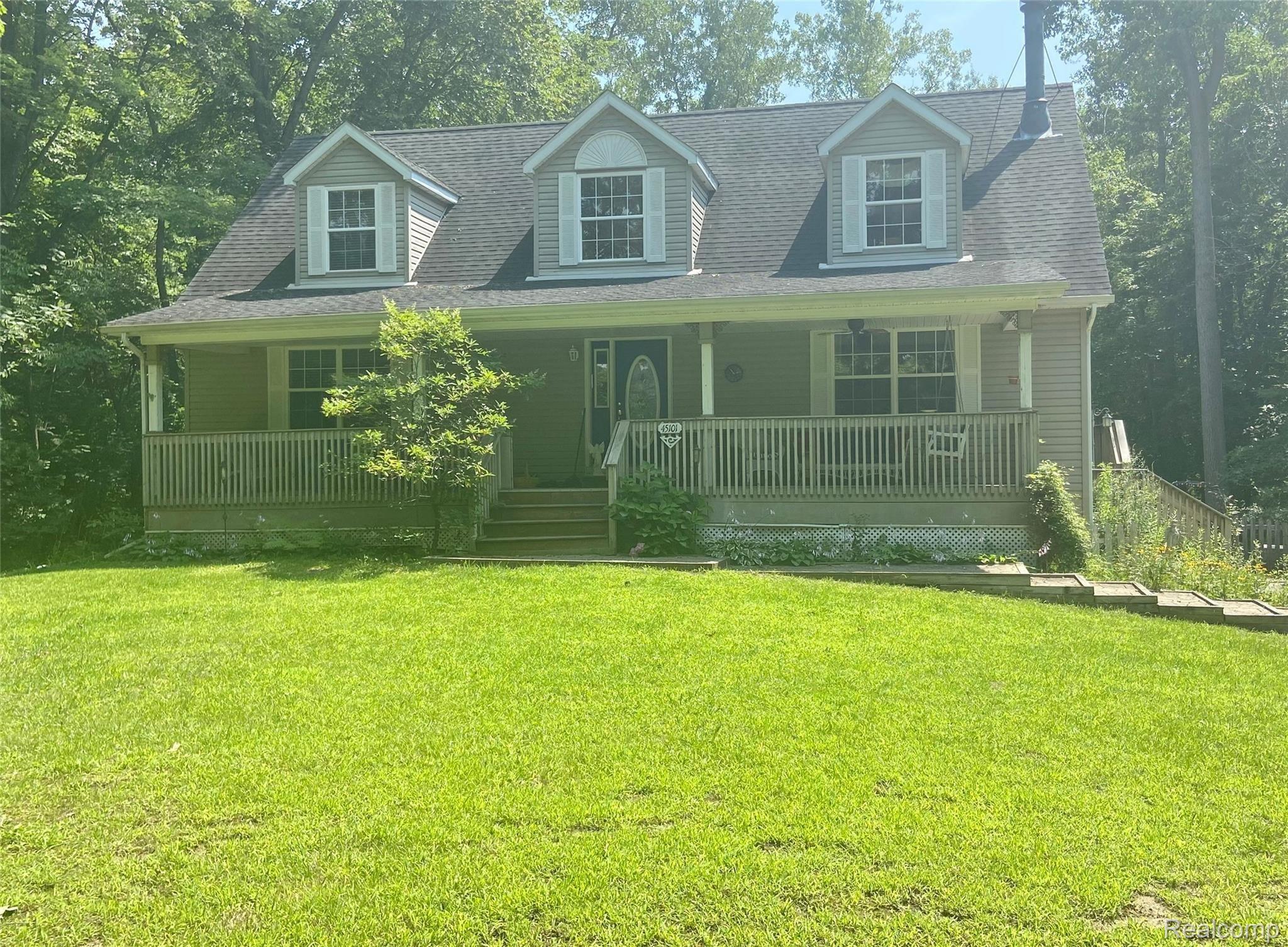 45101 Dunn Road Belleville, MI 48111 - Photo 2 of 51 IMG_3894.JPG