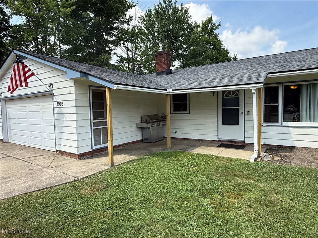 8906 Brakeman Road Chardon, OH 44024 - Photo 3 of 47
