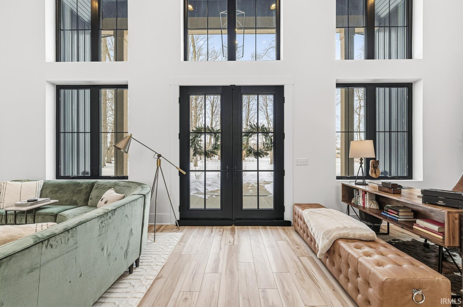 50678 Dolph Road Elkhart, IN 46514 - Photo 2 of 34