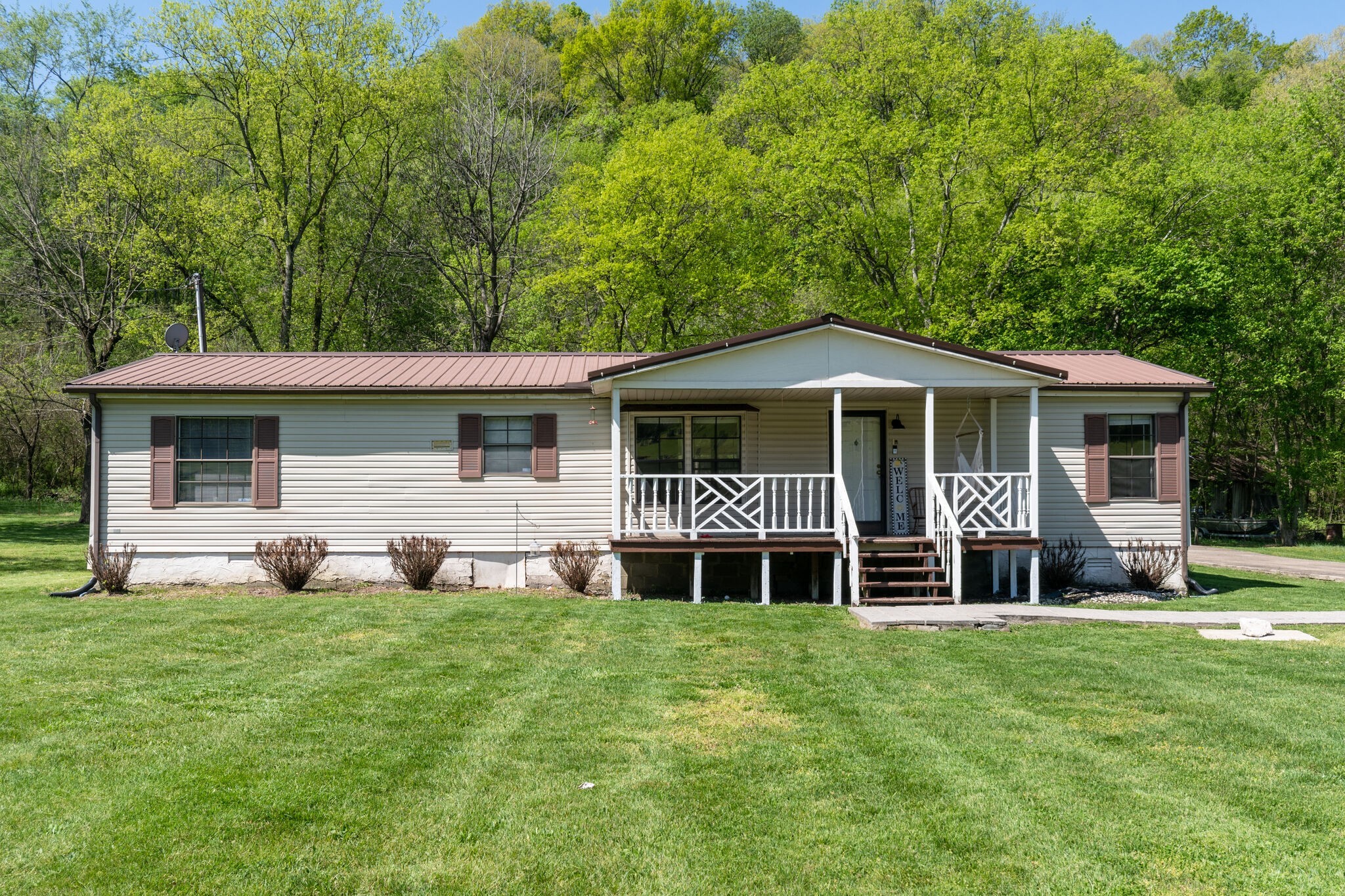 8390 West Sheepneck Road Mount Pleasant, TN 38474 - Photo 1 of 32 Gallery Image 1