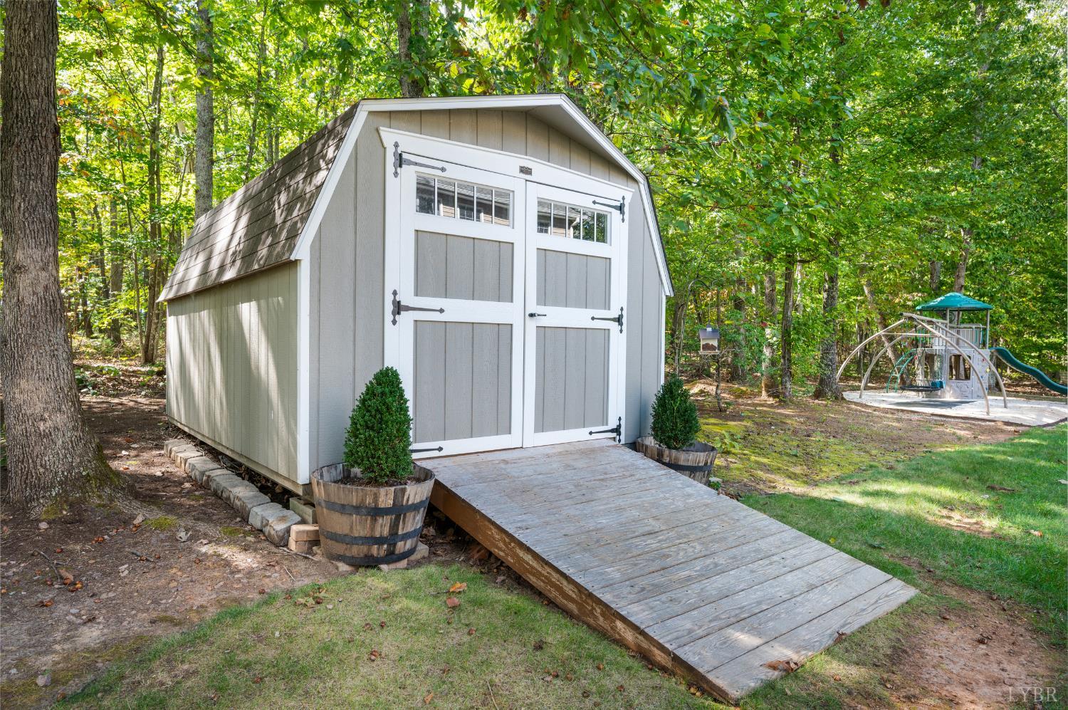 333 Sunset Ridge Drive Concord, VA 24538 - Photo 13 of 61 a view of a house with backyard and sitting area