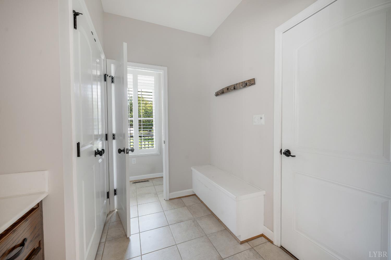 333 Sunset Ridge Drive Concord, VA 24538 - Photo 60 of 61 a bathroom with a bathtub