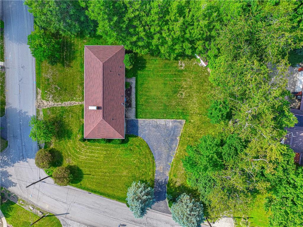 430 Sangree Road Pittsburgh, PA 15237 - Photo 4 of 34