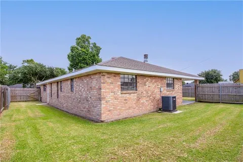 $175,000 | 2701 Cambridge Drive, Laplace, LA 70068