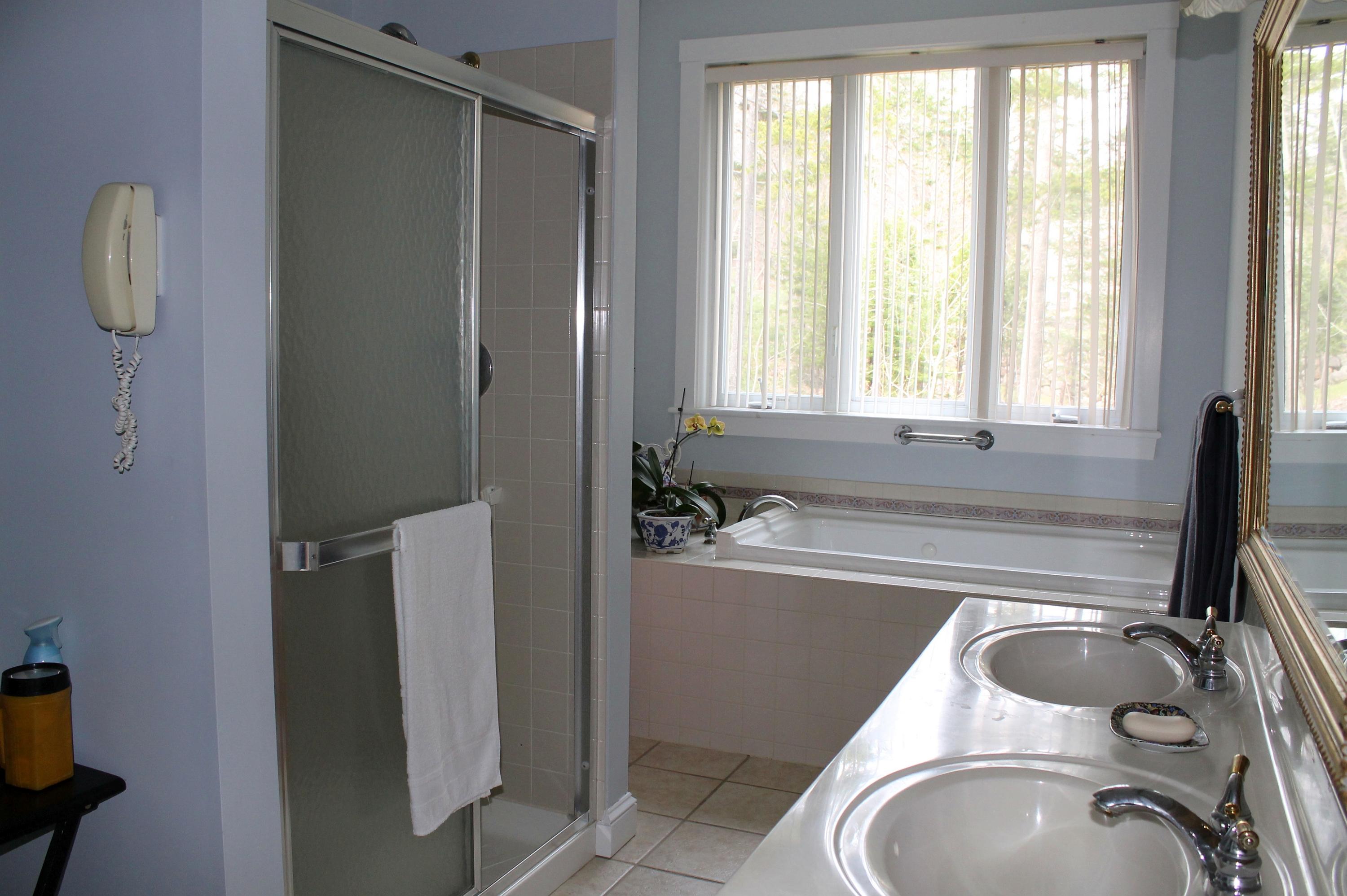 338 Shore Road Northport, ME 04849 - Photo 16 of 35 IMG_1304