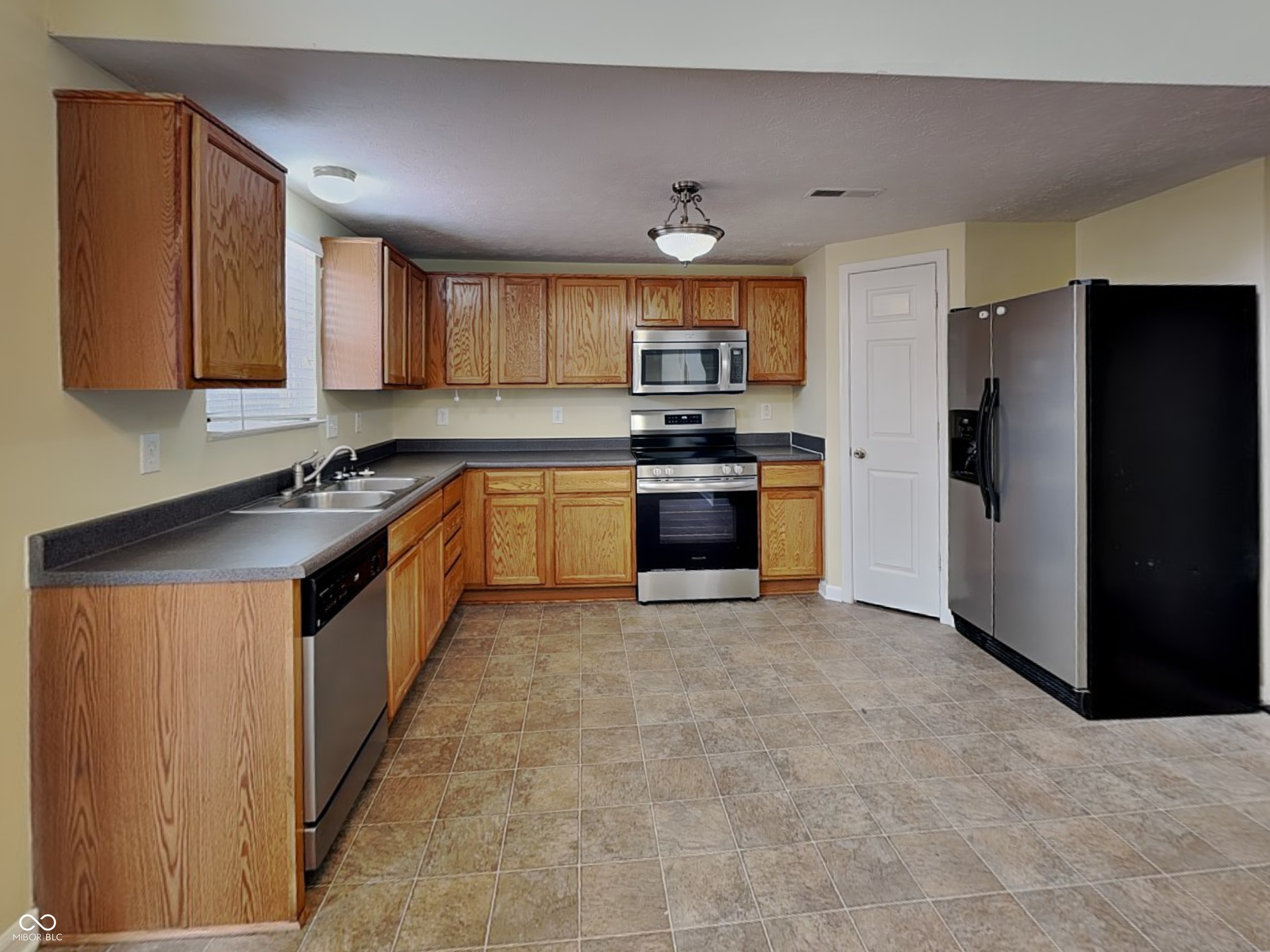 12442 Quarterback Lane Fishers, IN 46037 - Photo 6 of 24
