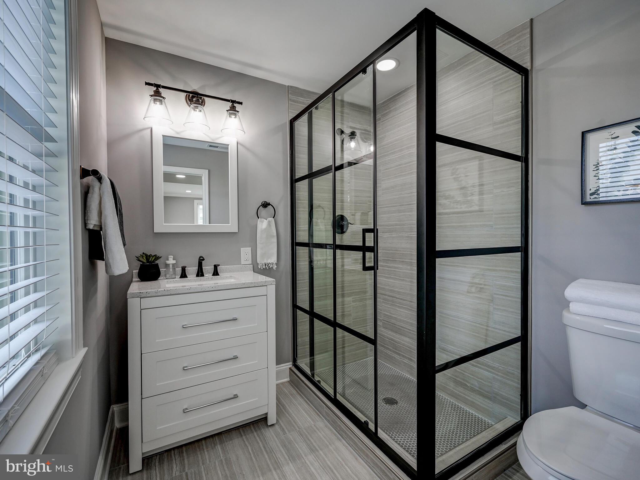 8118 Bullneck Road Baltimore, MD 21222 - Photo 27 of 48 Primary Bathroom