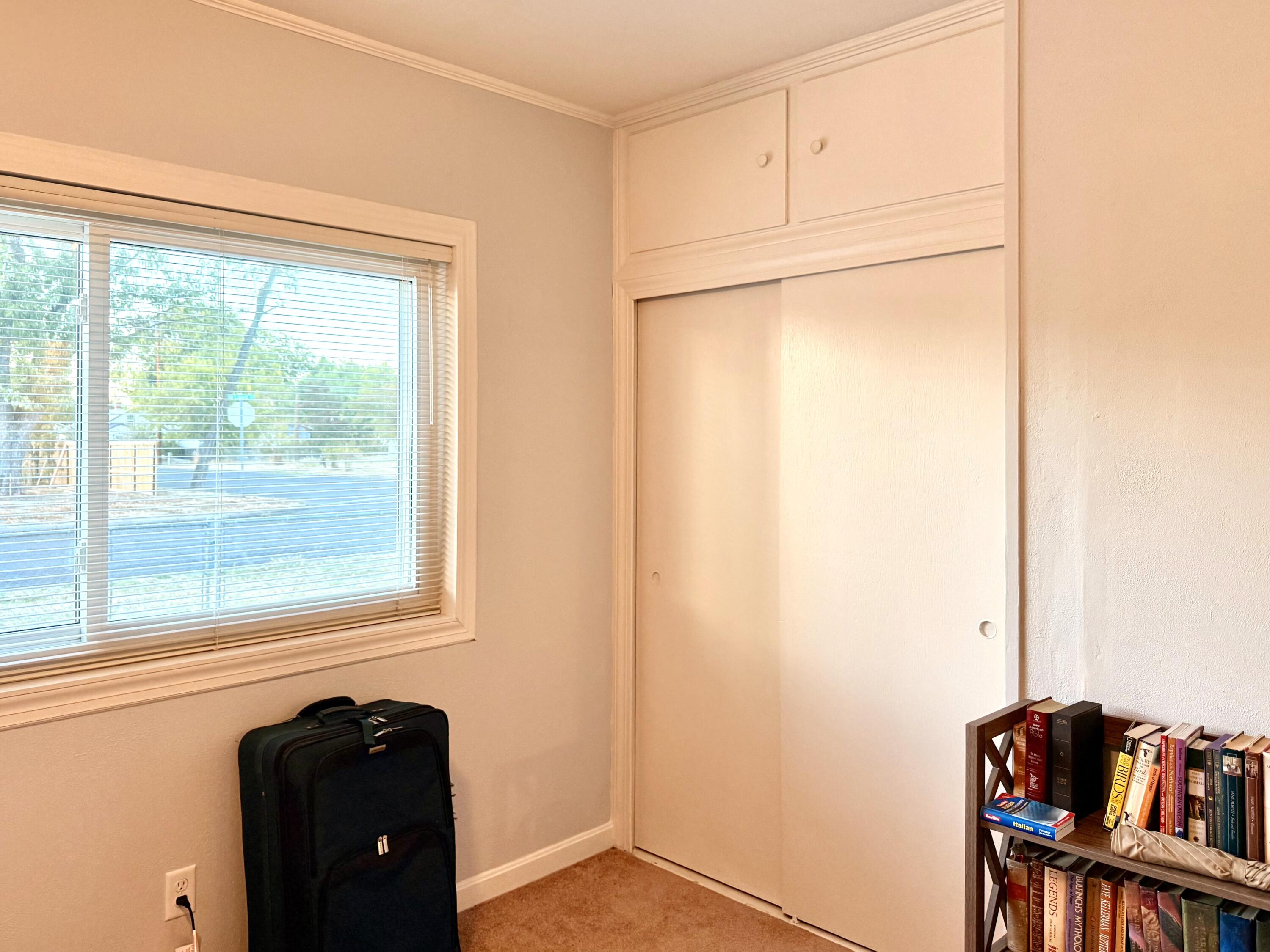 546 Laurel Street Central Point, OR 97502 - Photo 13 of 18 bedroom 3 built-ins
