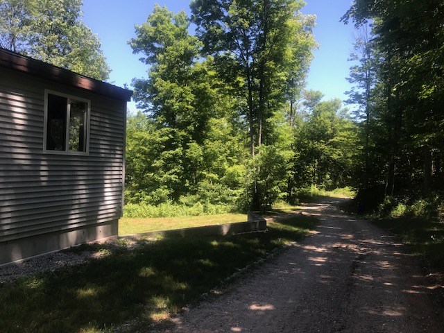 1520 North Haze Road Beulah, MI 49617 - Photo 9 of 46 1849436-8.JPG