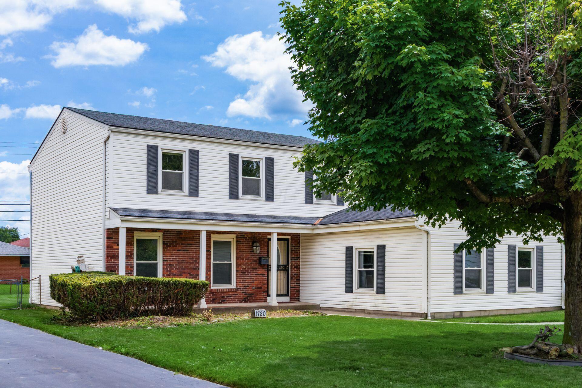 1720 Kenwick Road Columbus, OH 43209 - Photo 3 of 46