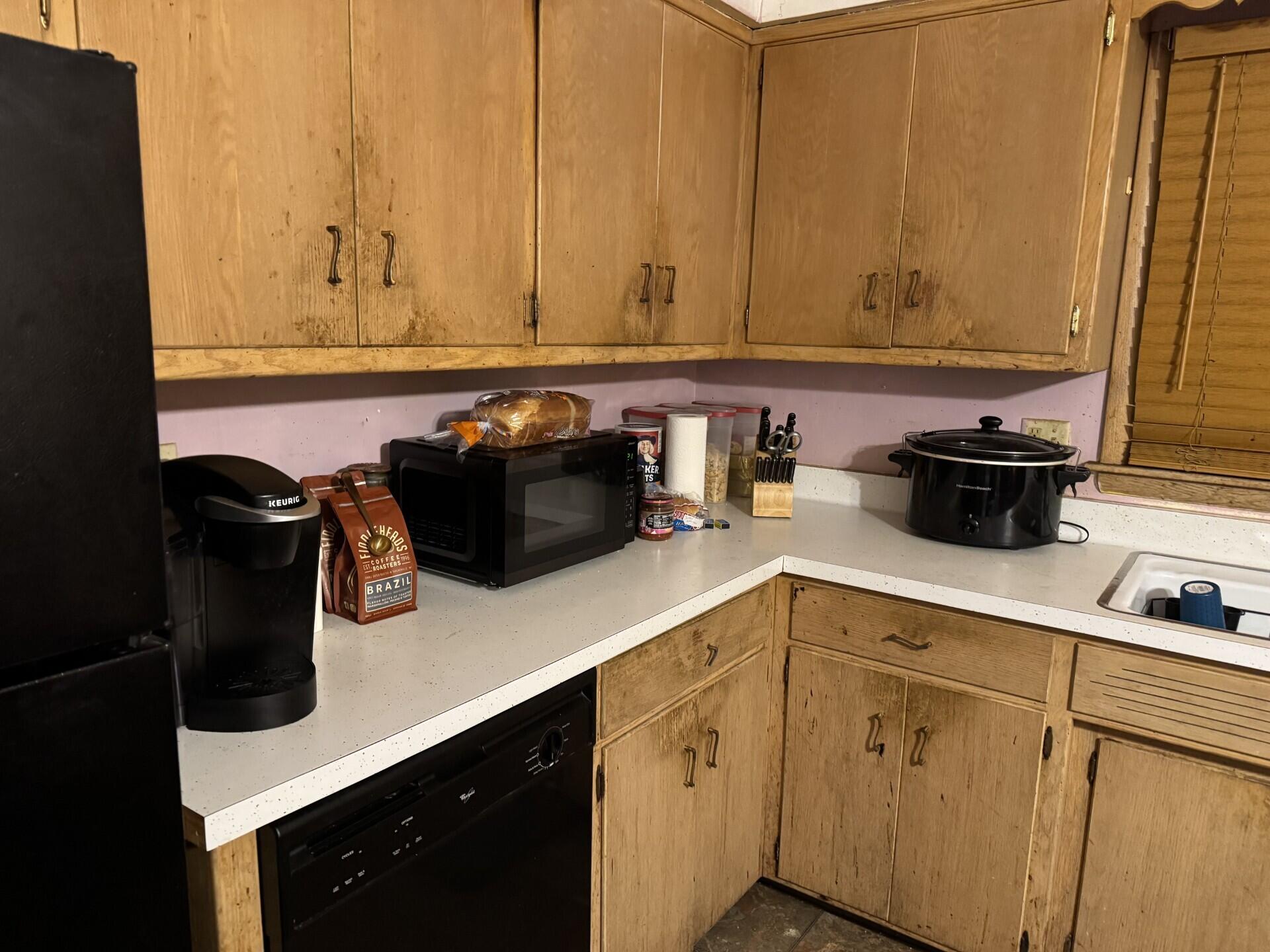 821 Saxony Drive Racine, WI 53402 - Photo 5 of 19 Kitchen