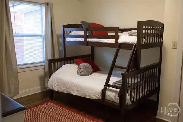 $2,400 | 1827 Greenville Street, Savannah, GA 31404