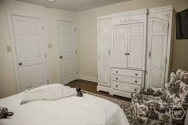 $2,400 | 1827 Greenville Street, Savannah, GA 31404