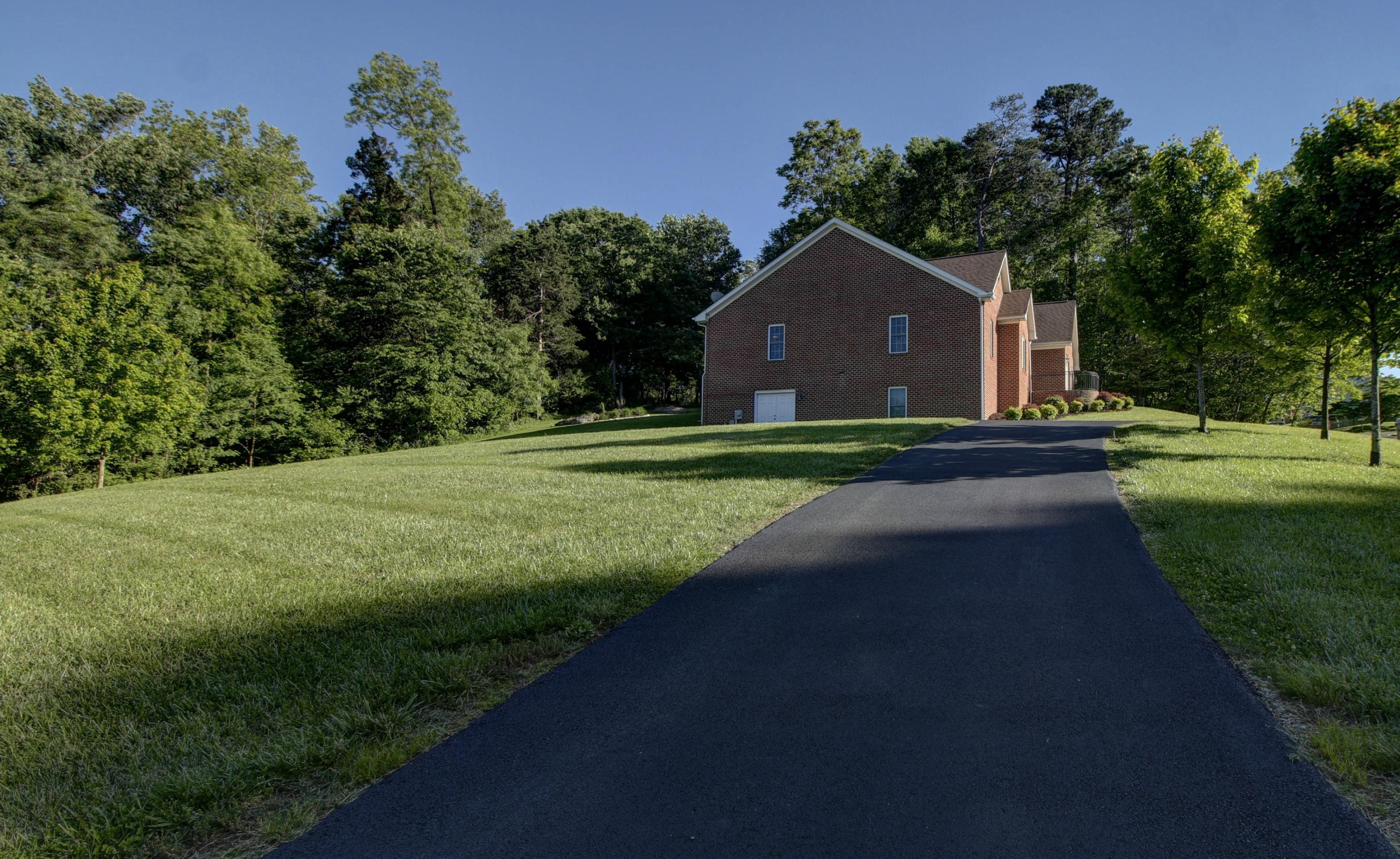 5640 Green Ridge Road Roanoke, VA 24019 - Photo 3 of 47 003-233759-_MG_4430_1_2_5122776