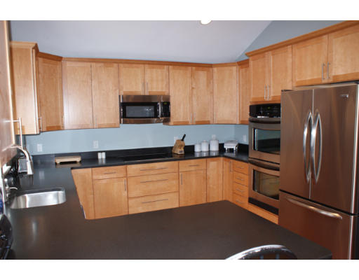 198 Echo Cove Road Hamilton, MA 01982 - Photo 12 of 17 Gallery Image 12